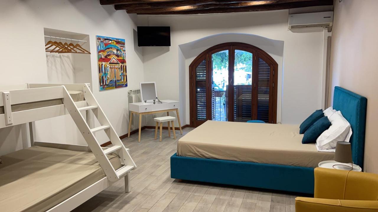 Posto Al Capo Hotel ปาแลร์โม ภายนอก รูปภาพ